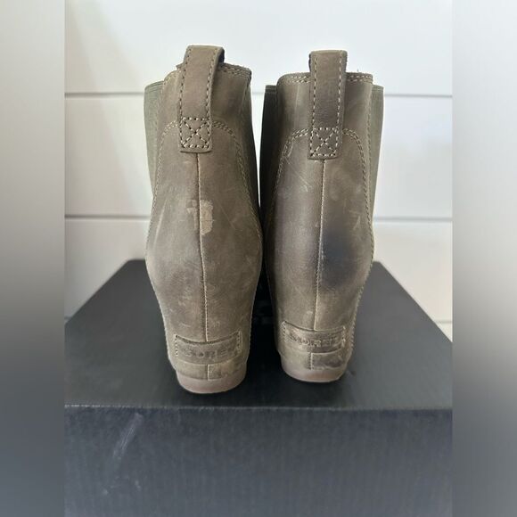 Sorel OG Lea Wedge Boots in Peatmoss Green - Picture 4 of 14